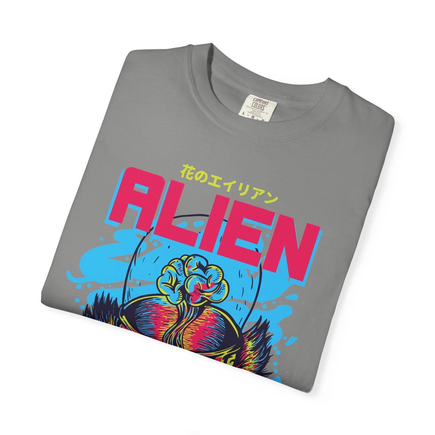 Alien Graphic T-Shirt, Vintage Style Tee, Unisex Tee, Statement Top, Casual Wear, Gift for Sci-Fi Lovers